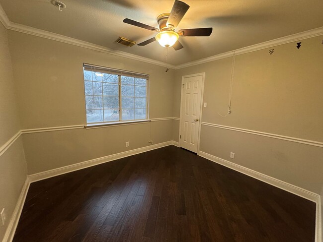 Building Photo - In Converse Texas 4 Bedroom 2 Bath Plus 2 ...