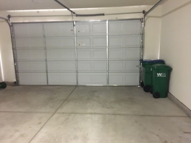 Building Photo - COMING SOON! Single Story 4 Bed in Curti R...