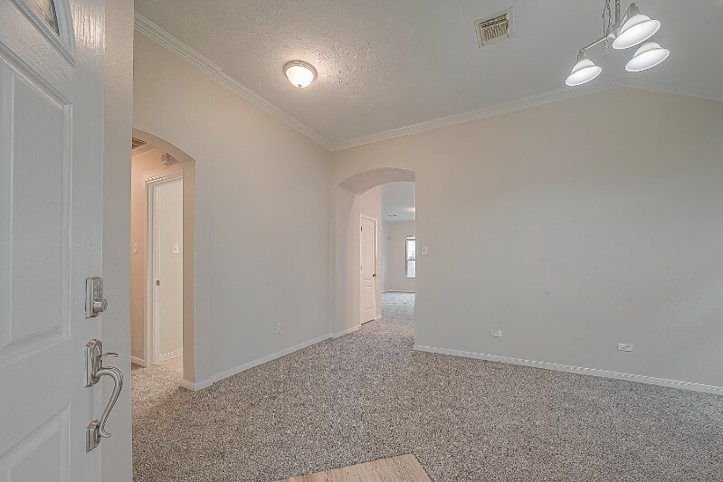 Building Photo - 18819 Knobby Oaks Pl