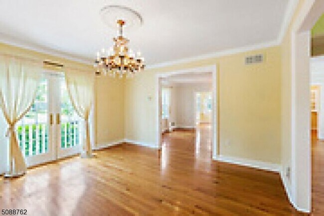 Building Photo - 210 North Ave