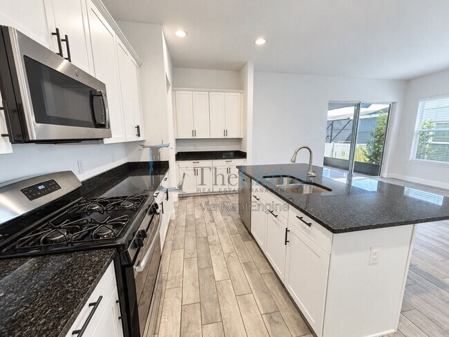 Building Photo - 15813 Sweet Lemon Way