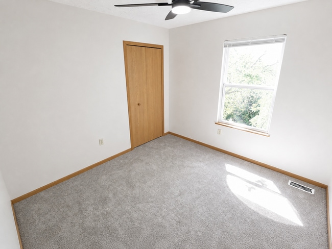 Building Photo - 1113 Smithfarm Ave