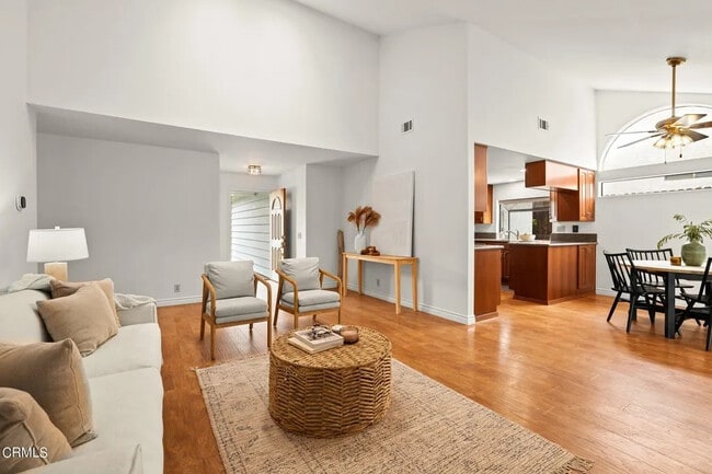 Building Photo - 2226 Sanderling St