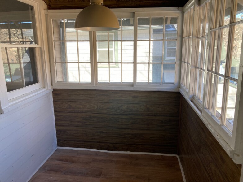 Building Photo - 9 Elk Path