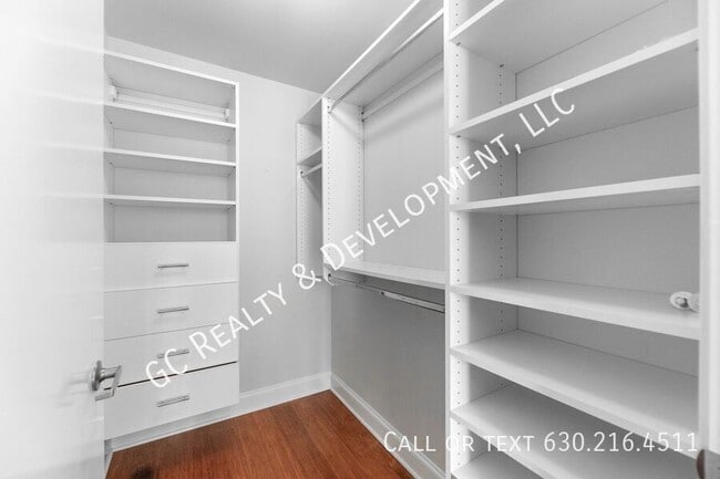 Building Photo - 1260 W Washington Blvd