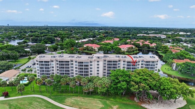 Building Photo - 250 Jacaranda Dr