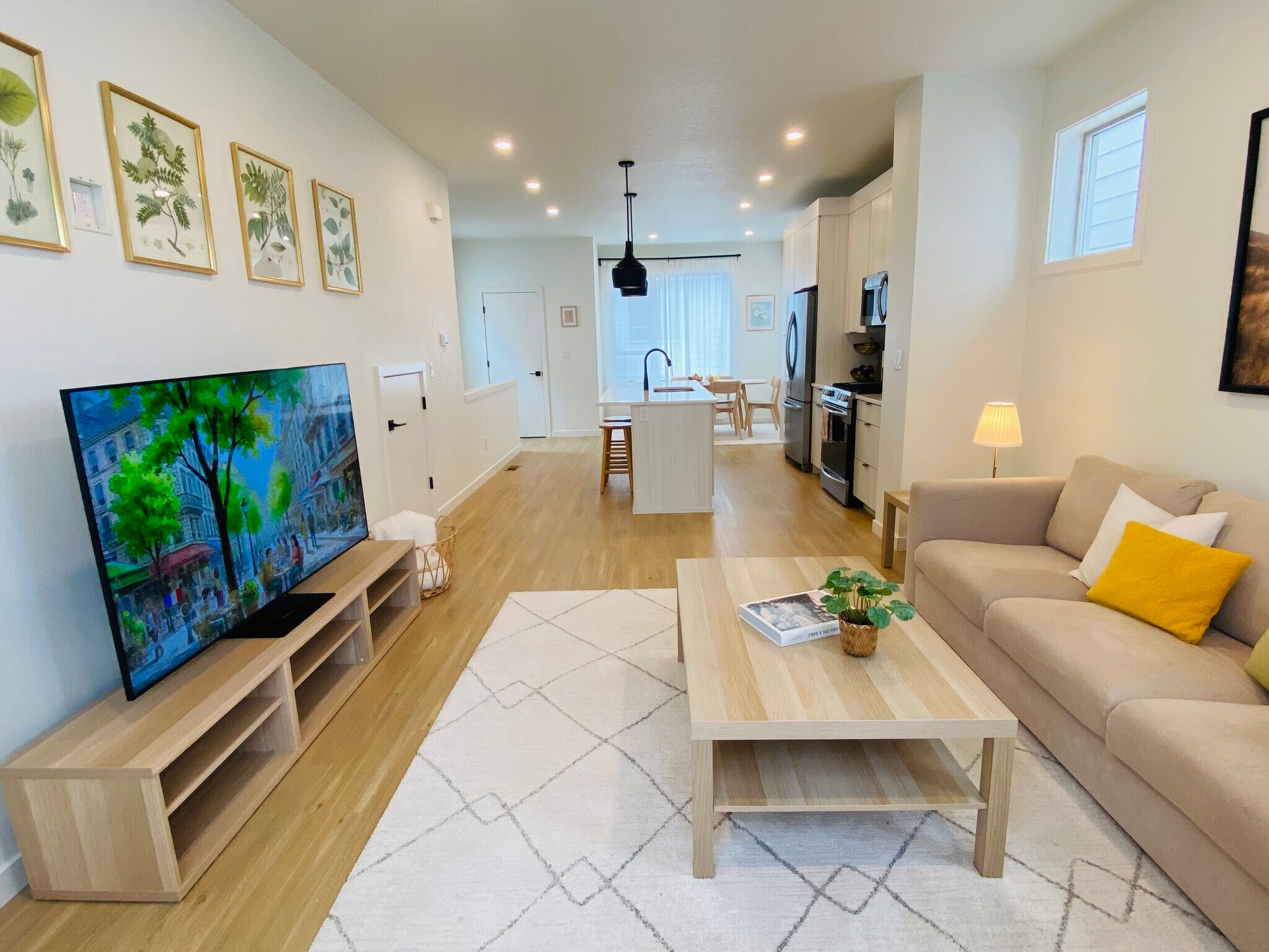 Building Photo - 3942 SE Gladstone St