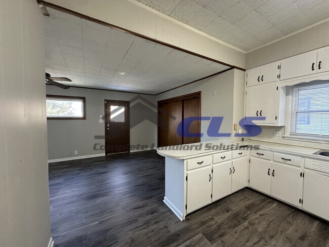 Building Photo - 2206 N 11th St