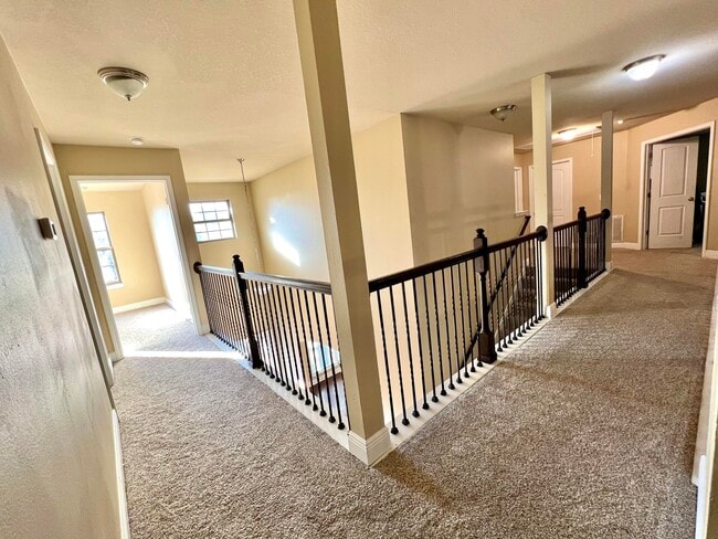 Building Photo - 68 Hemingway Ln