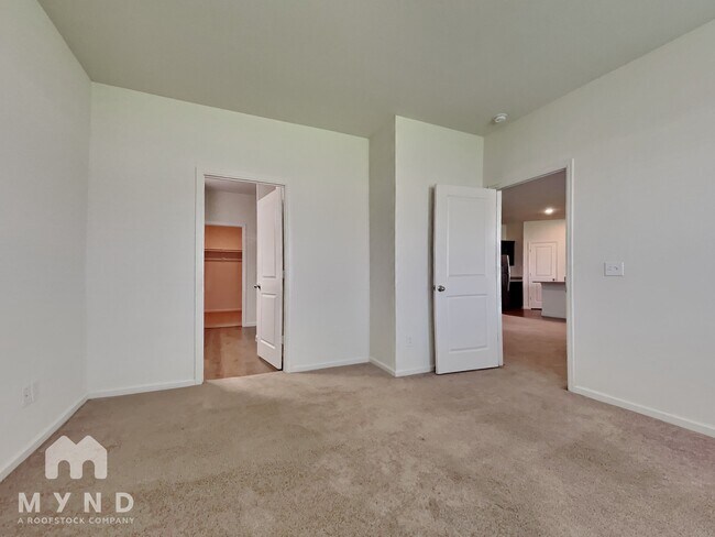 Building Photo - 1004 Water Oak Ln