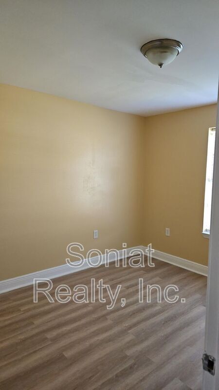 Building Photo - 7615 Stonewood St