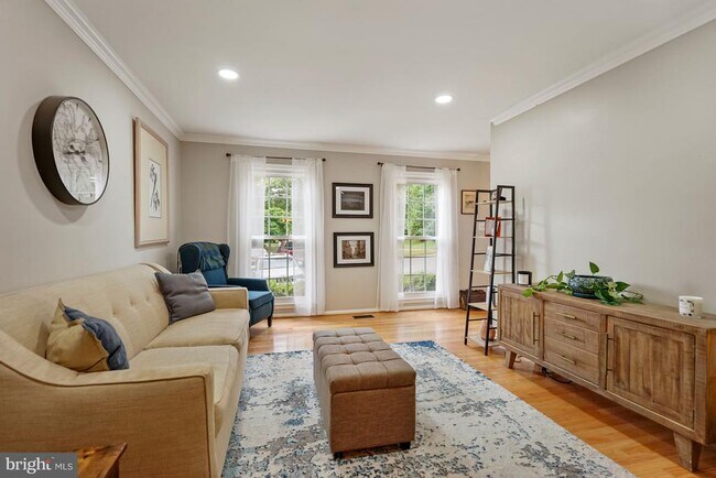 Building Photo - 7930 Bubbling Brook Cir