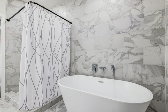 Building Photo - 6713 St Augustine St