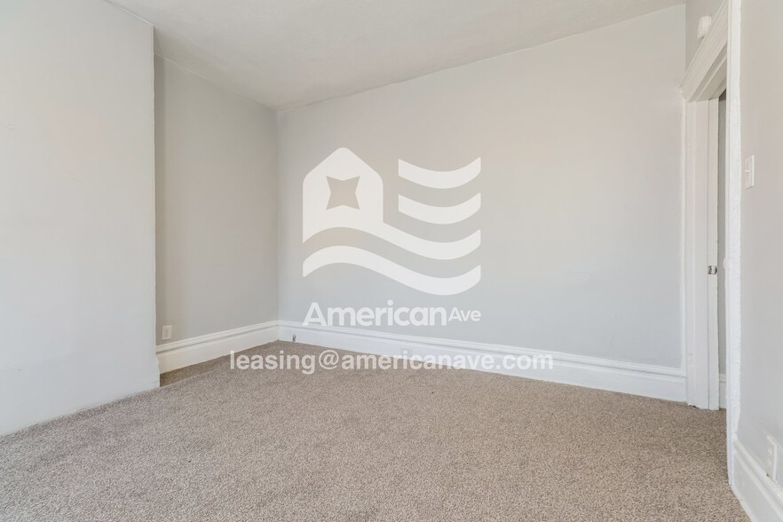 Building Photo - 411 Walter St