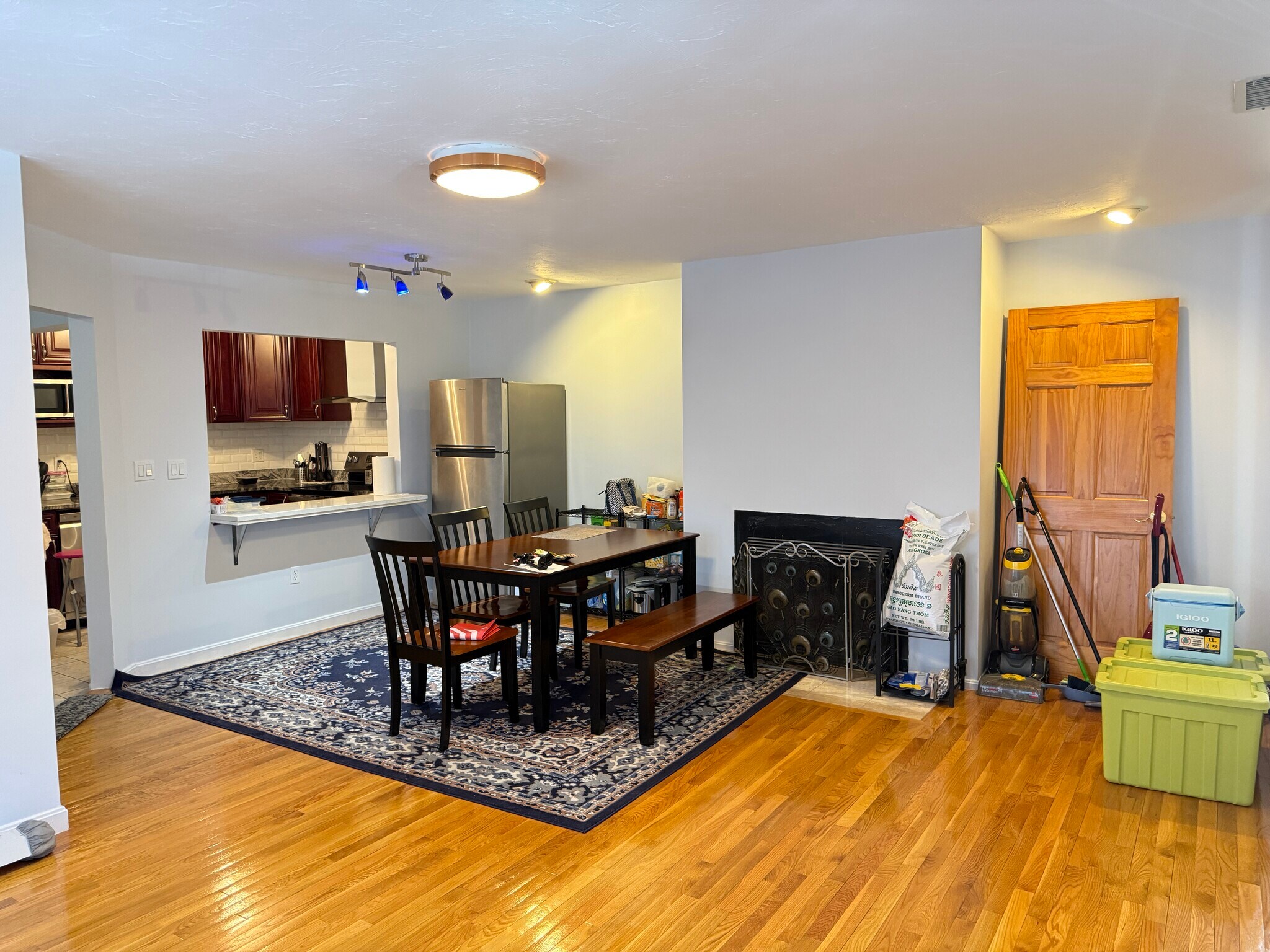 Building Photo - 166 Quincy Shore Dr