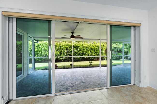 Building Photo - 4545 Brandywine Dr