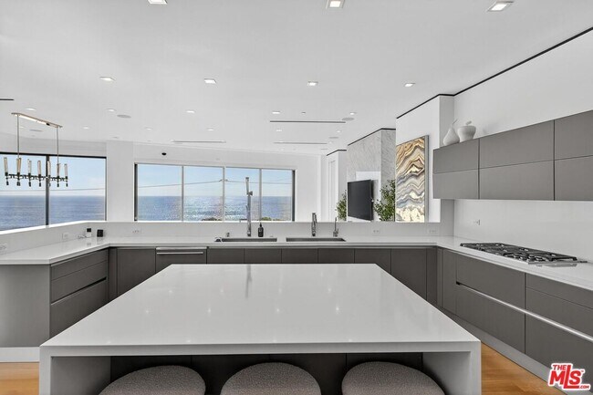 Building Photo - 17816 Porto Marina Way