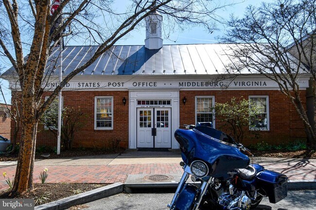 Building Photo - 17 - Apt. #1 Madision Street Unit