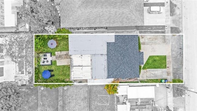 Building Photo - 2788 SW 33rd Ct
