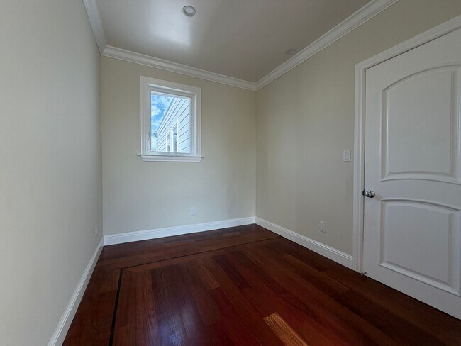 Building Photo - 261C Dolores St