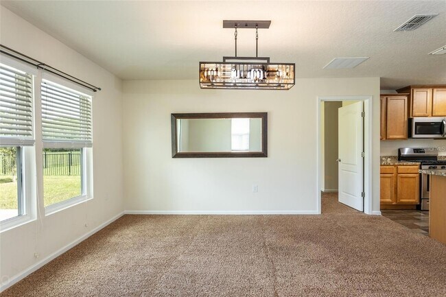 Building Photo - 131 Fairway Ct
