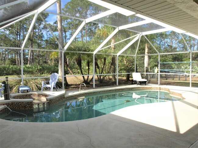 Building Photo - 4566 Serna Ave