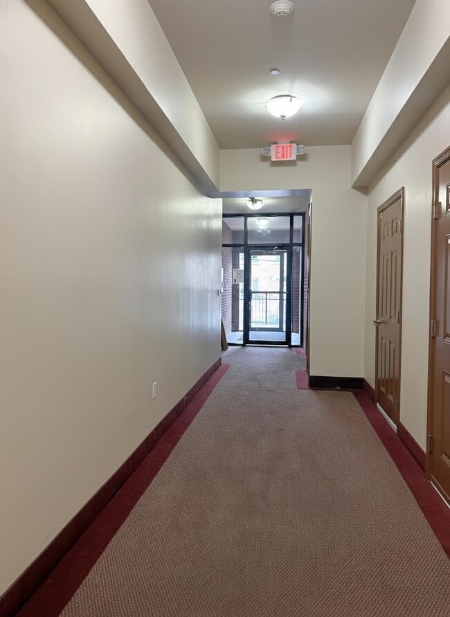 Building Photo - 190 Culver Ave