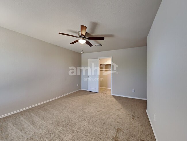 Building Photo - 502 Summersweet Rd