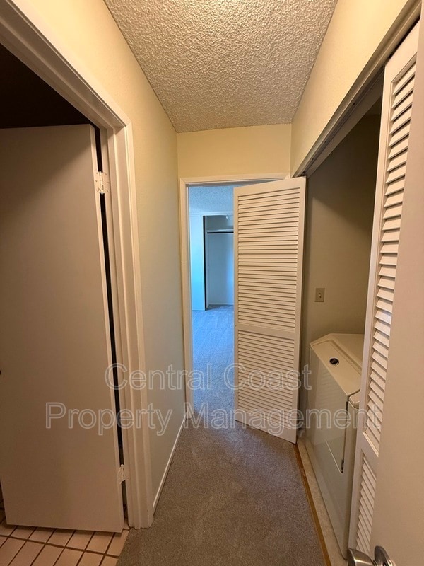 Building Photo - 1360 Josselyn Canyon Rd