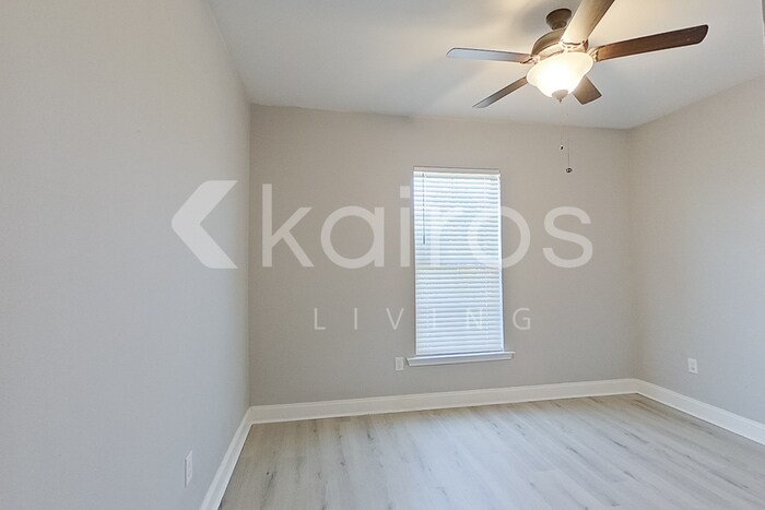 Building Photo - 14710 Sonoma Blvd