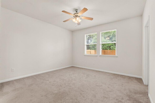 Building Photo - 4512 Arques Ave