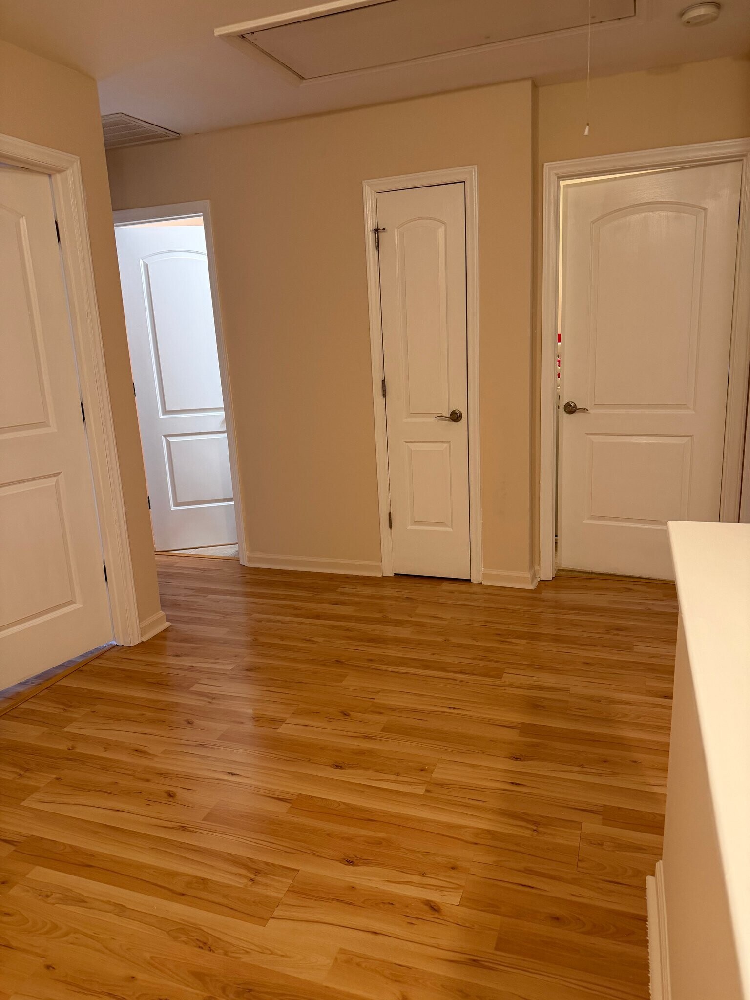 Building Photo - 623 Oakfield Tr