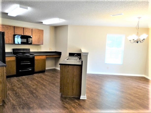 Building Photo - 5529 Hammermill Dr