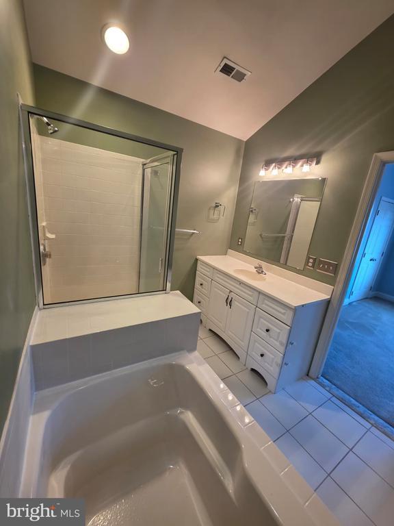 Building Photo - 6371 Forest Ave