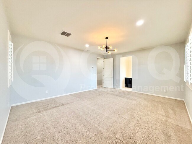 Building Photo - 251 E Wisteria Dr