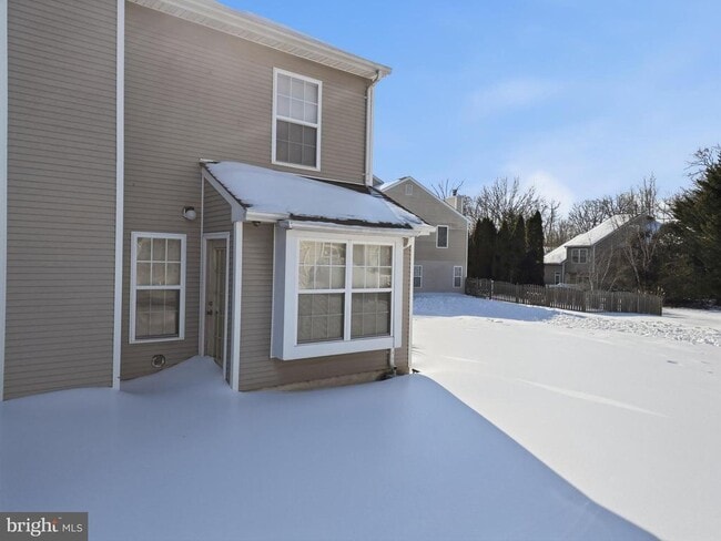 Building Photo - 56 Camellia Ct