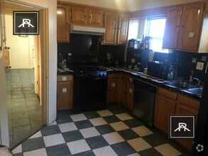 Building Photo - 6 bedroom in Allston MA 02134