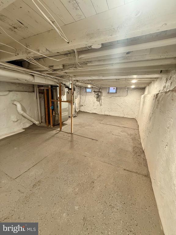 Building Photo - 1249 E Oxford St