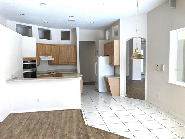 Building Photo - 8837 Oak Landings Ct