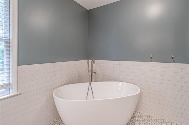 Building Photo - 1022 Knotts Pointe Dr
