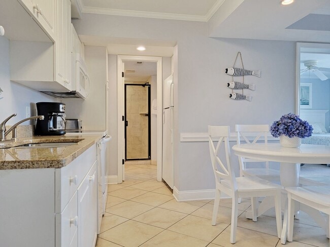 Building Photo - Summerhouse 310