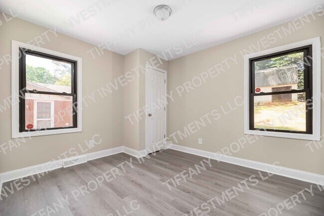 Building Photo - 800 Tilden Rd