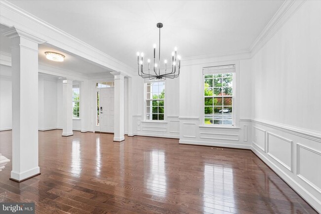 Building Photo - 8901 Hargrove Ct