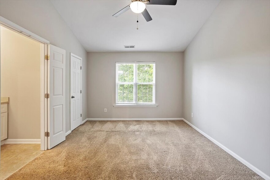 Building Photo - 5992 Osprey Cove Dr