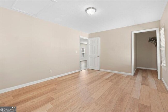 Building Photo - 349 Old Acworth Rd