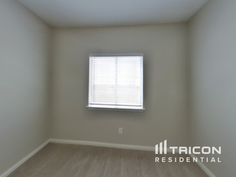 Building Photo - 607 Morning Dove Dr