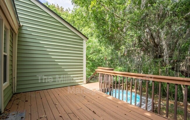 Building Photo - 3390 Millcrest Pl