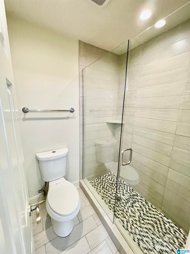 Building Photo - 608 Mountain Laurel Ct