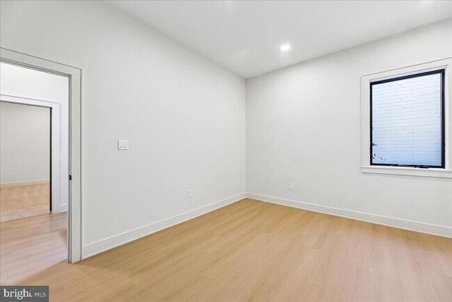 Building Photo - 4428 Albemarle St NW