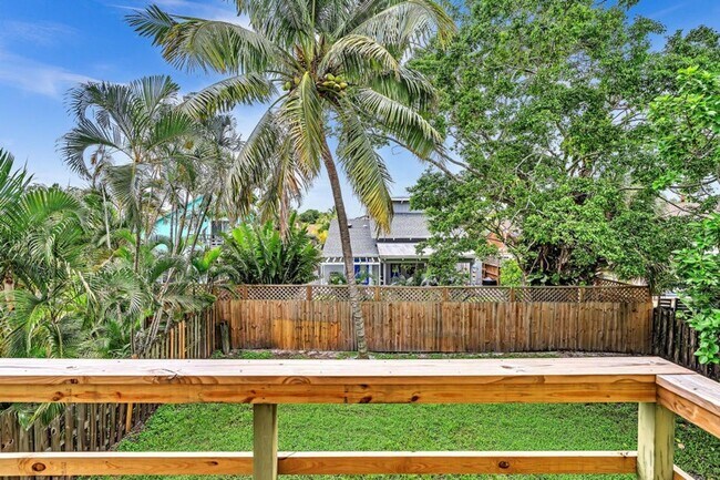 Building Photo - Beautiful 3 bedroom 2 bathroom Home in heart of  Delray Beach